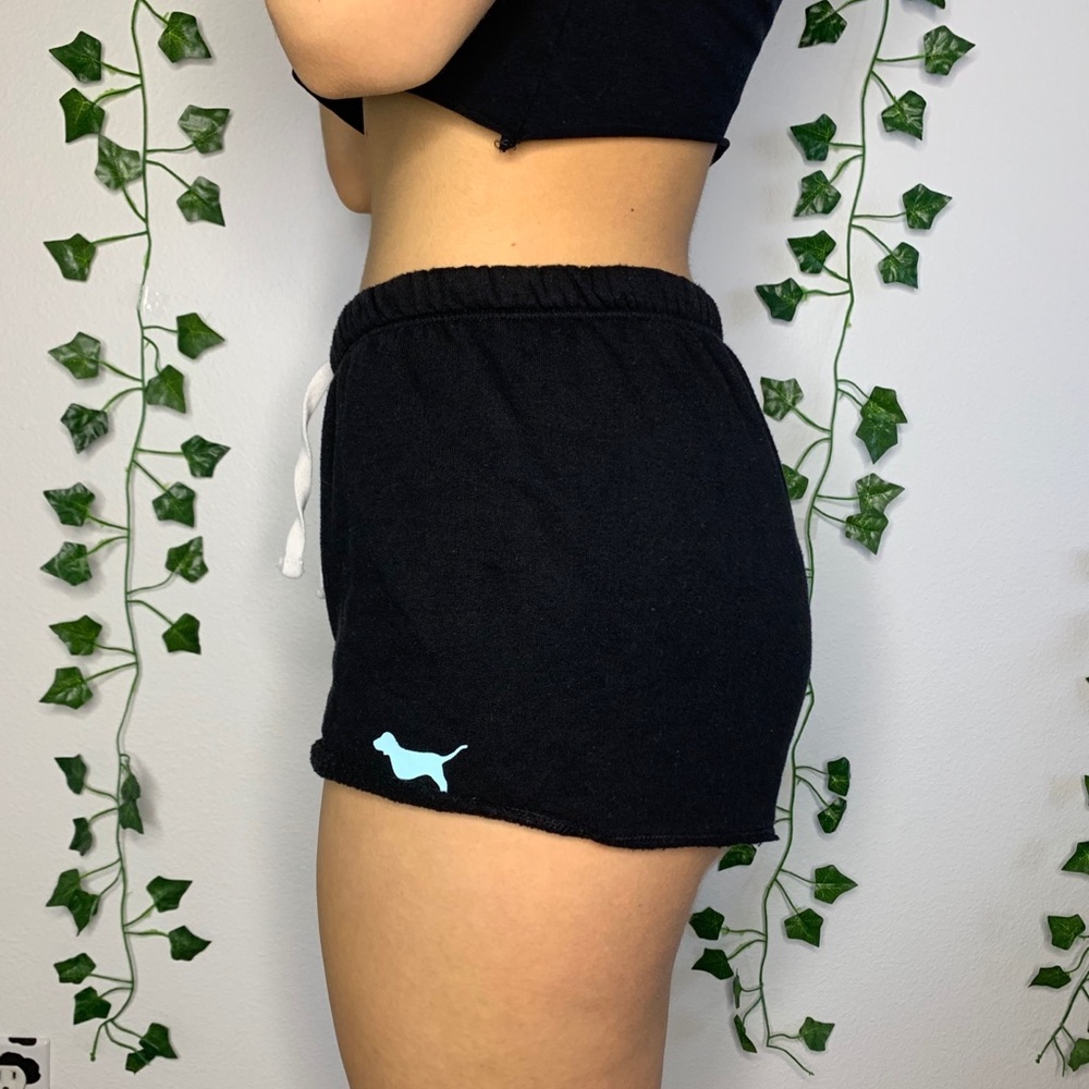 shorts - Picture 2 of 3